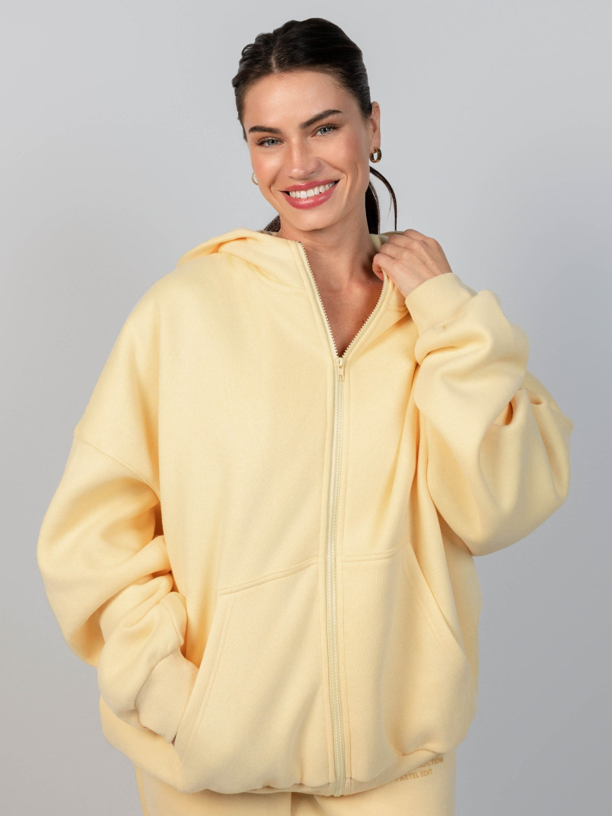 Sweat à capuche — Pastel zippé – Mega — Comfrt