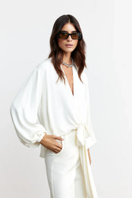 Mode & vêtements — Ivory Serene Tie-Front Blouse