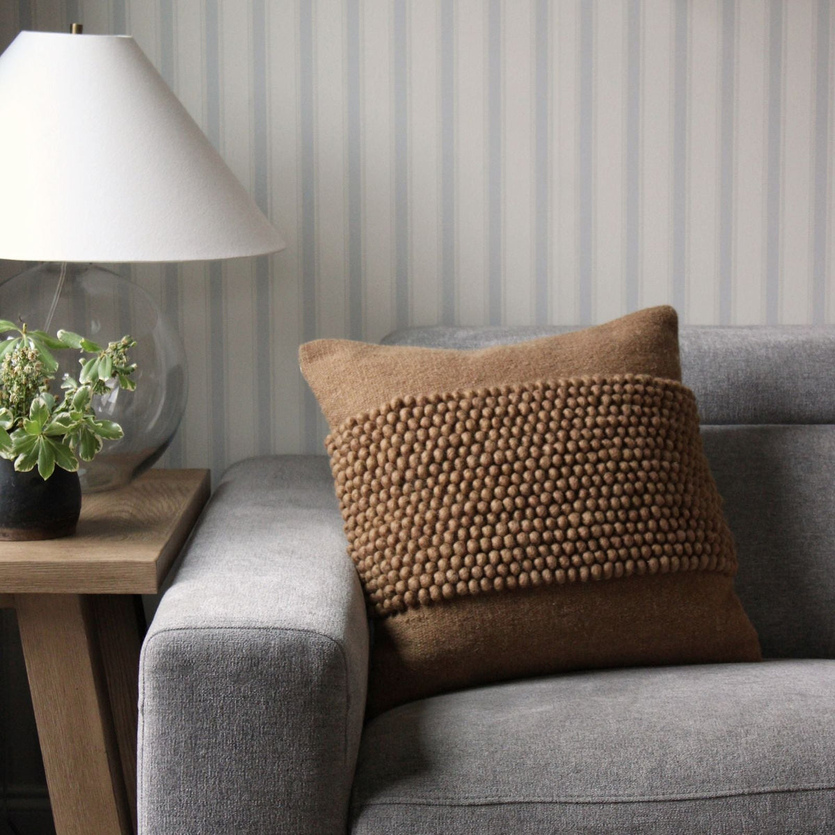 Coussin décoratif — Kelly tissé main — The Loomia