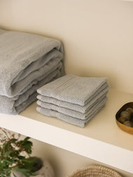 Carrés de toilette — Luxe