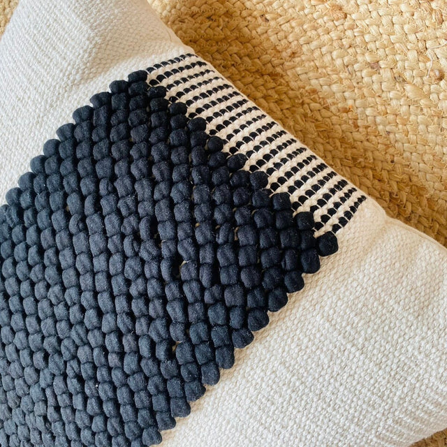 Coussin décoratif — Kelly tissé main in noir