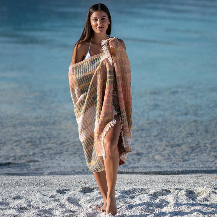 Serviette de plage — Gio turc Beach et Pool — The Loomia