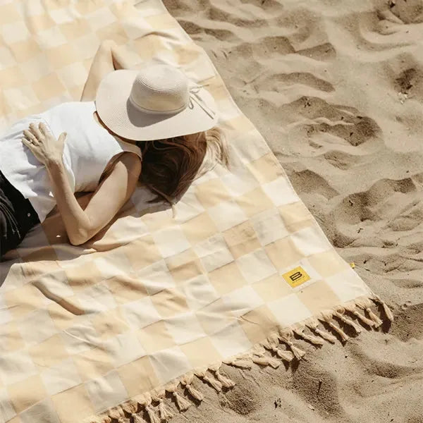 Couverture de plage — Factory Sale: Big Beachy — Big Blanket Co