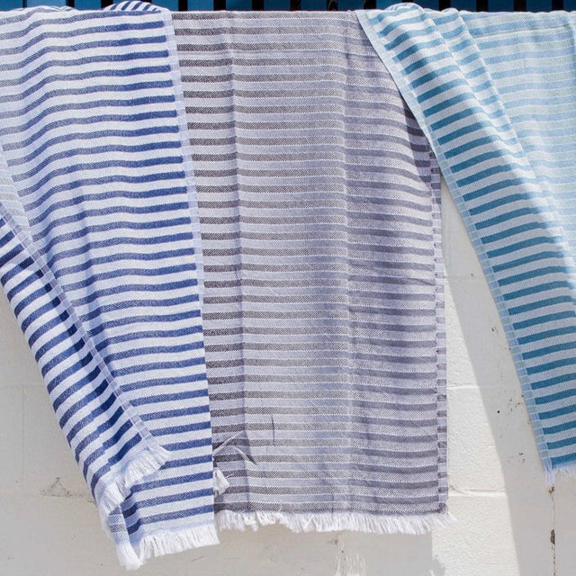 Serviette de plage — Iris in noir coton turc