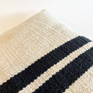 Coussin décoratif — Ruhi tissé main noir et crème