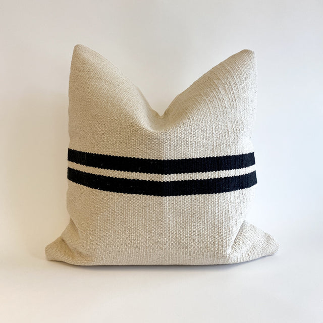 Coussin décoratif — Ruhi tissé main noir et crème
